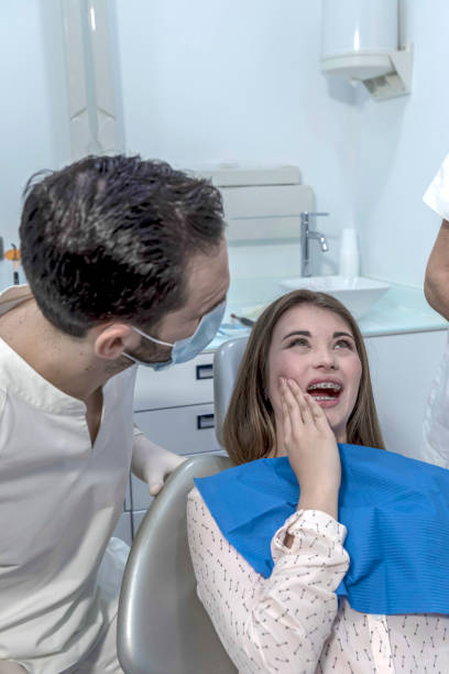 Best Broken or Cracked Tooth Emergency Dentist in Woodlands, CA